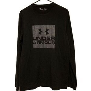 Under Armour Heatgear Loose Size Small Long Sleeved Black T-Shirt